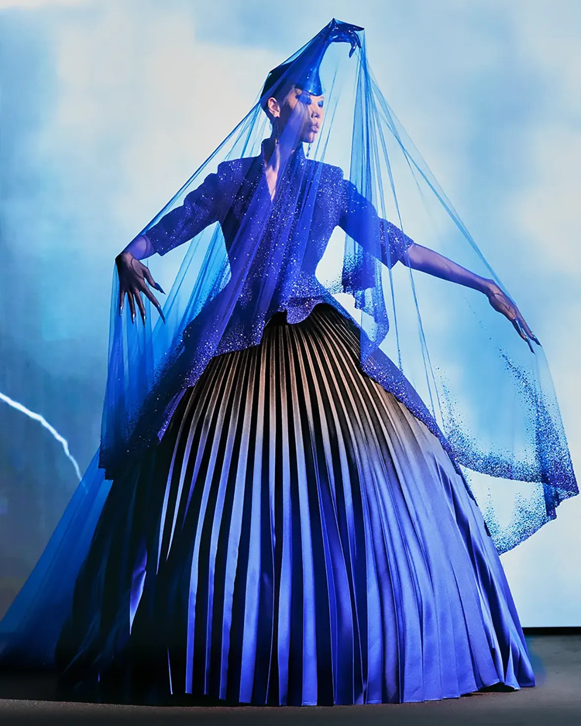 Anabela_Chan_Joaillerie_AC_x_Robert_Wun_Haute_Couture_SS2026_Our_Collections_Valour_Look_22