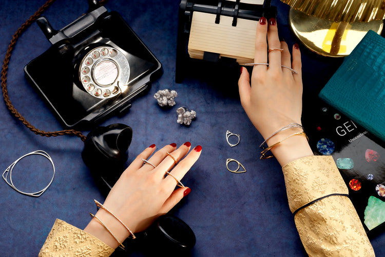 Anabela_Chan_Joaillerie_Working_Girl_Morpho_Rings_Morpho_Bracelets_Diamond_Magnolia_Ring_Mini_White_Diamond_Bloomingdale_Ring_desktop