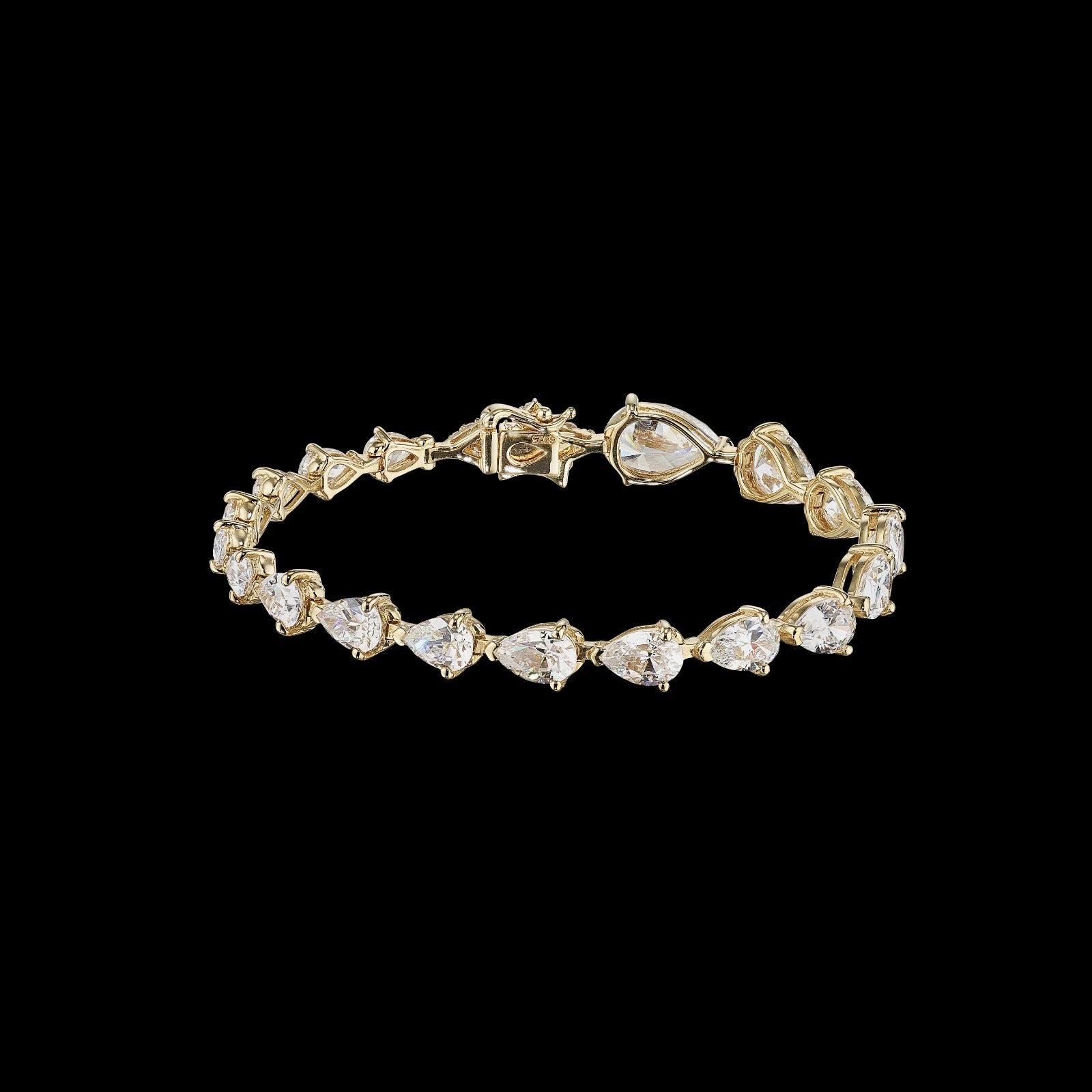 Diamond Nova Bracelet, Bracelet, Anabela Chan Joaillerie - Fine jewelry with laboratory grown and created gemstones hand-crafted in the United Kingdom. Anabela Chan Joaillerie is the first fine jewellery brand in the world to champion laboratory-grown and created gemstones with high jewellery design, artisanal craftsmanship and a focus on ethical and sustainable innovations.