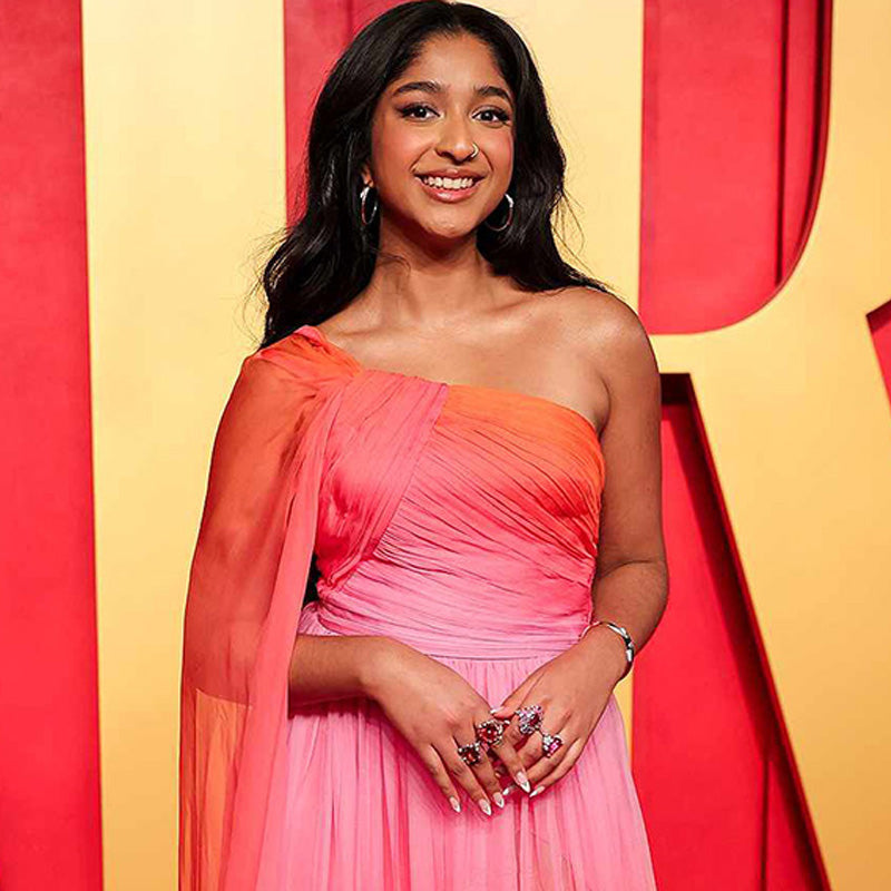 Maitreyi Ramakrishnan wears Anabela Chan Joaillerie Rings to the 2024 Vanity Fair Oscar Party on March 10, 2024 in Beverly Hills, California