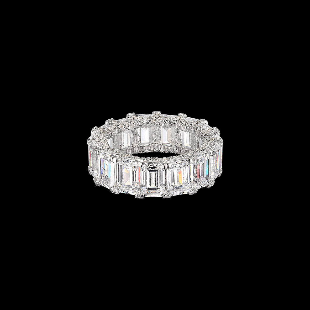 Anabela-Chan-Joaillerie_Diamond-Dust-Baguette-Eternity-Ring_front-view