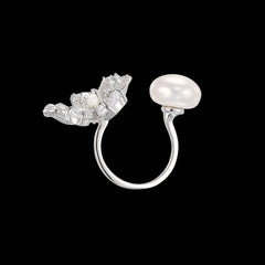 Pearl Snow Rose Ring