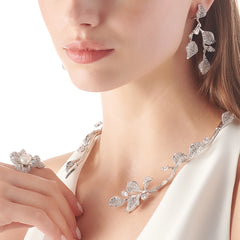 White Diamond Galatea Collar