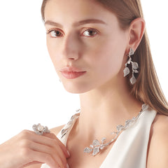 White Diamond Galatea Collar