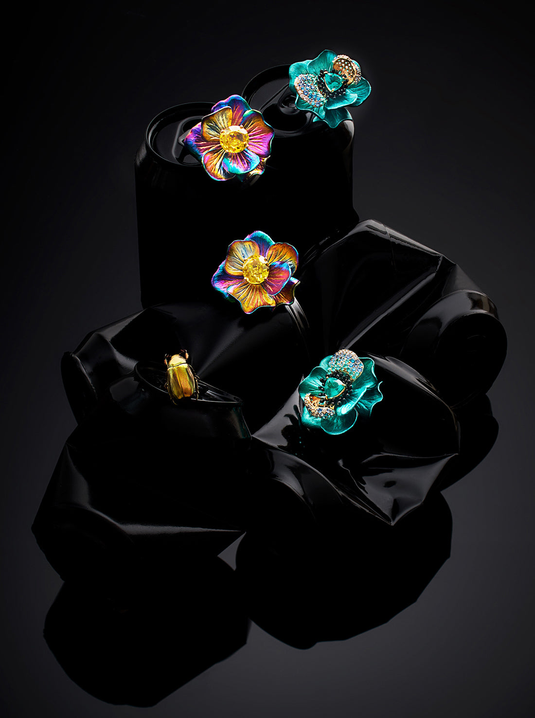 Anabela-Chan_Joaillerie_Collections_Floral_Fantasies_-_The_Marvels_Rainbow_Acid_Bloom_Earrings_Earrings