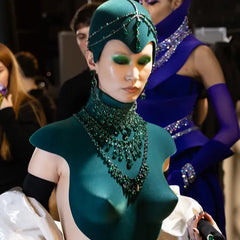 Emerald Valour Earrings