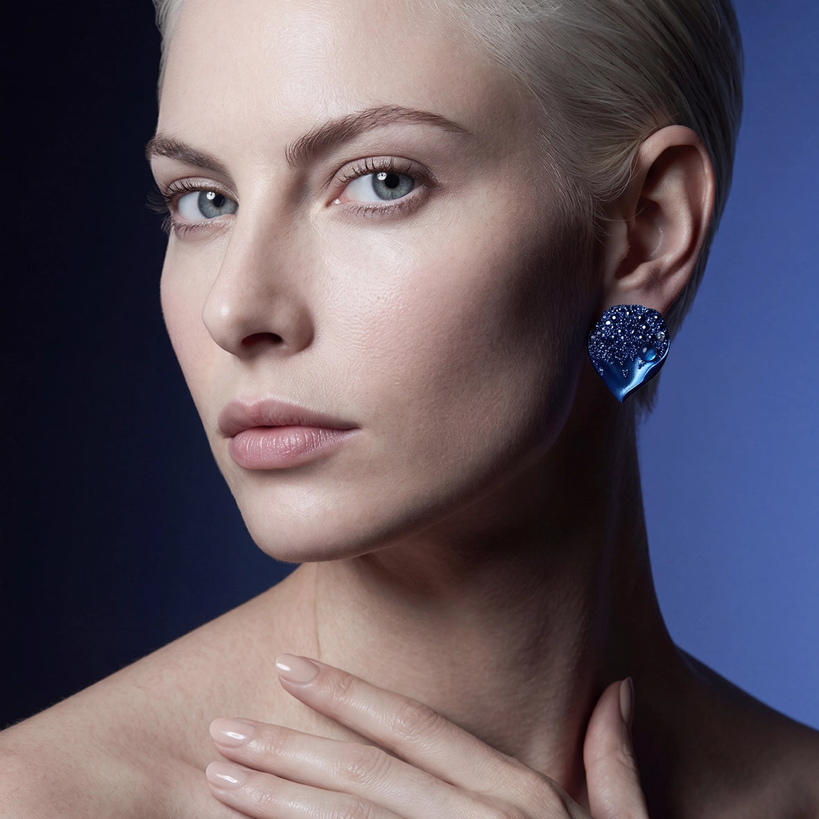 Midnight Rosa Petal Earrings. Lab-Grown Sapphire, Earrings, Anabela Chan Joaillerie - Fine jewelry with laboratory grown and created gemstones hand-crafted in the United Kingdom. Anabela Chan Joaillerie is the first fine jewellery brand in the world to champion laboratory-grown and created gemstones with high jewellery design, artisanal craftsmanship and a focus on ethical and sustainable innovations.