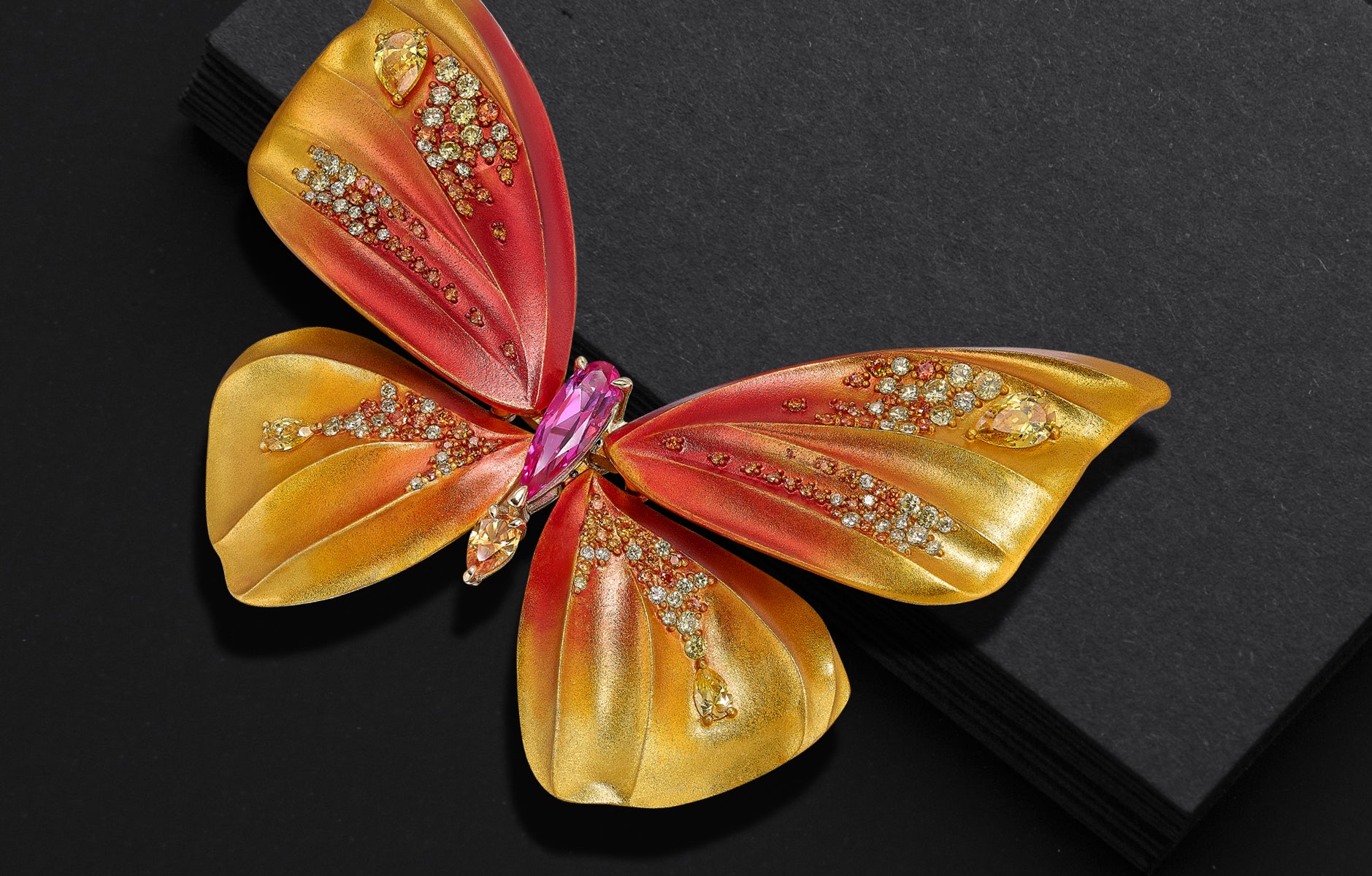 Anabela_Chan_Joailerie_Our_Brooches_Pink_Gemstone_Brooches_desktop