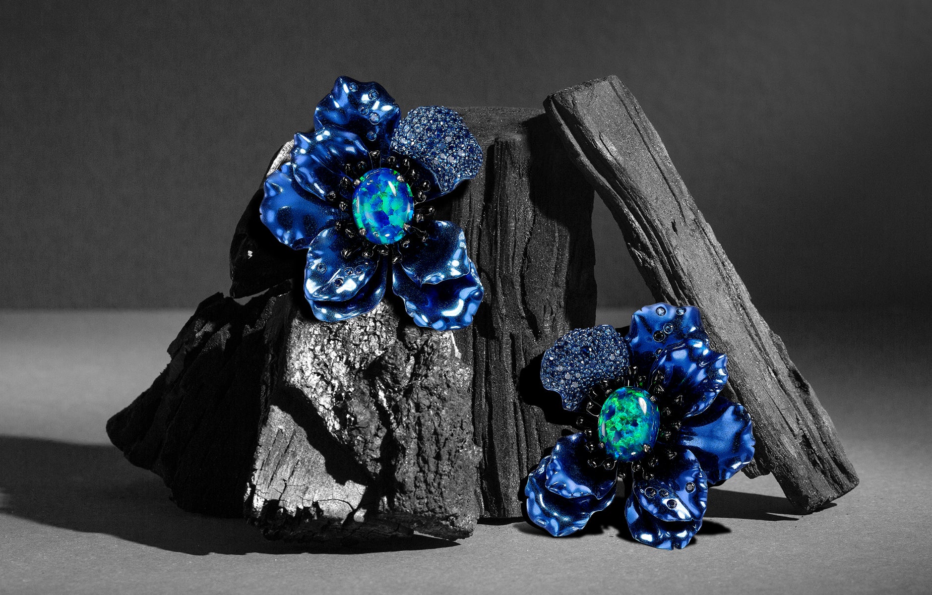 Anabela_Chan_Joailerie_Our_Earrings_Blue_Gemstone_Earrings_desktop