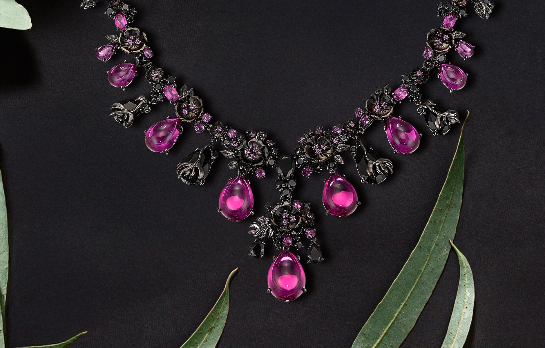 Anabela_Chan_Joailerie_Our_Necklaces_Black_Gemstone_Necklaces_desktop
