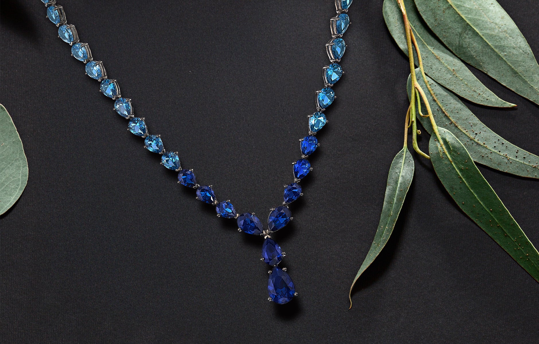 Anabela_Chan_Joailerie_Our_Necklaces_Blue_Gemstone_Necklaces_desktop