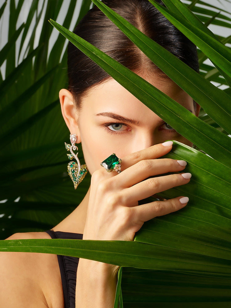 Anabela_Chan_Joailleirie_Landin_Page_Chlorophyll_Emerald_Acorn_Heart_Earrings_Emerald_Cinderella_Ring_mobile