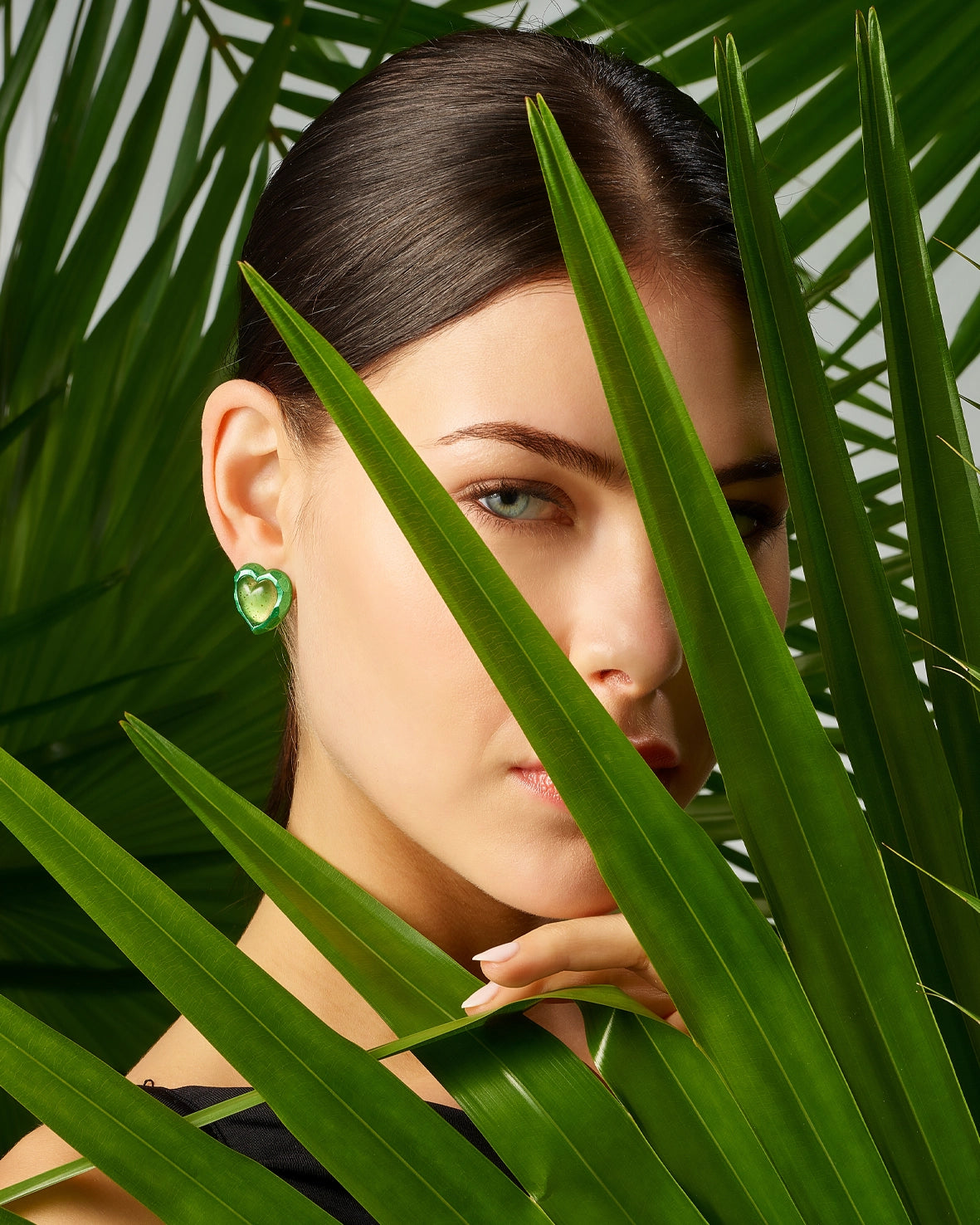 Anabela_Chan_Joailleirie_Our_Collections_Jelly_Heart_Resort_Collection_Apple_Heart_Studs