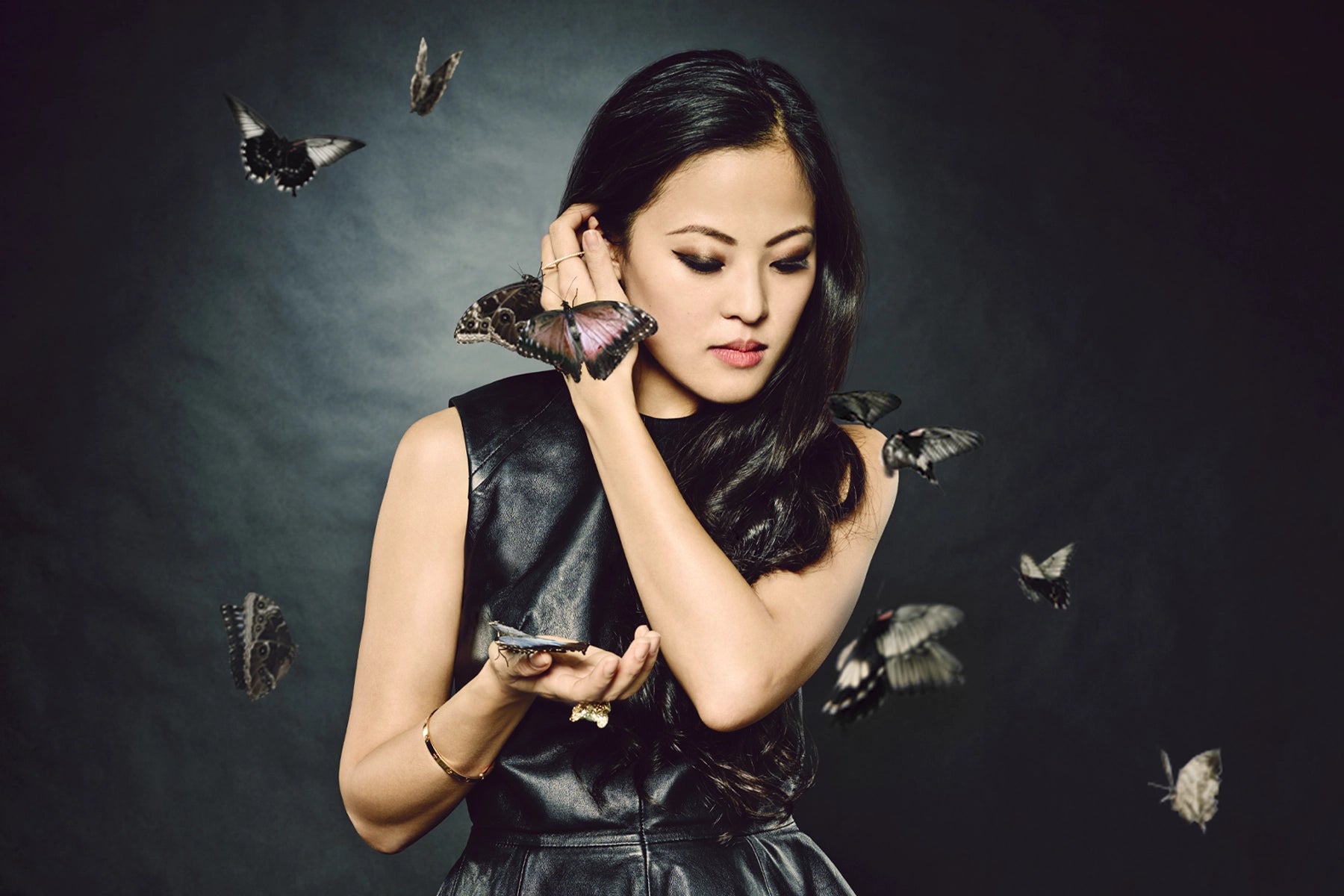 Anabela_Chan_Joaillerie_About_the_Designer_copyright_Fabio_Affuso_desktop