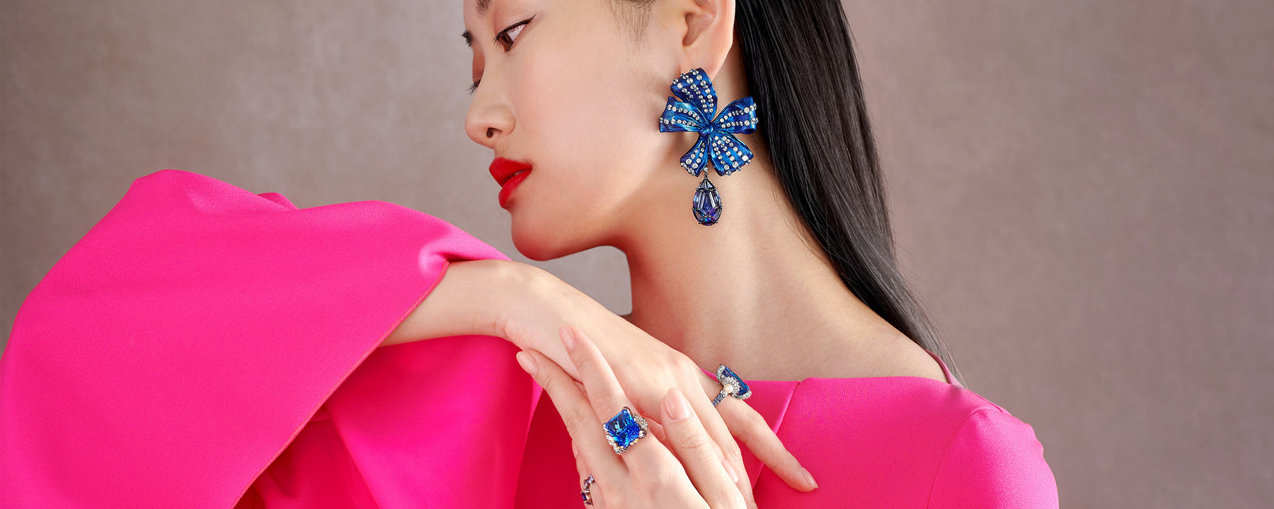 Anabela_Chan_Joaillerie_Collection_Page_Headers_Desktop_Cupid_s_Bow_Sapphire_Gingham_Bow_Earrings_desktop