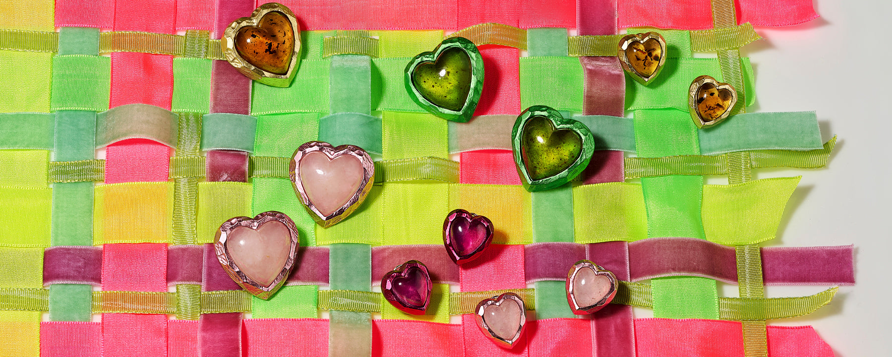 Anabela_Chan_Joaillerie_Collection_Page_Headers_Desktop_Jelly_Heart_Resort_Collection_desktop