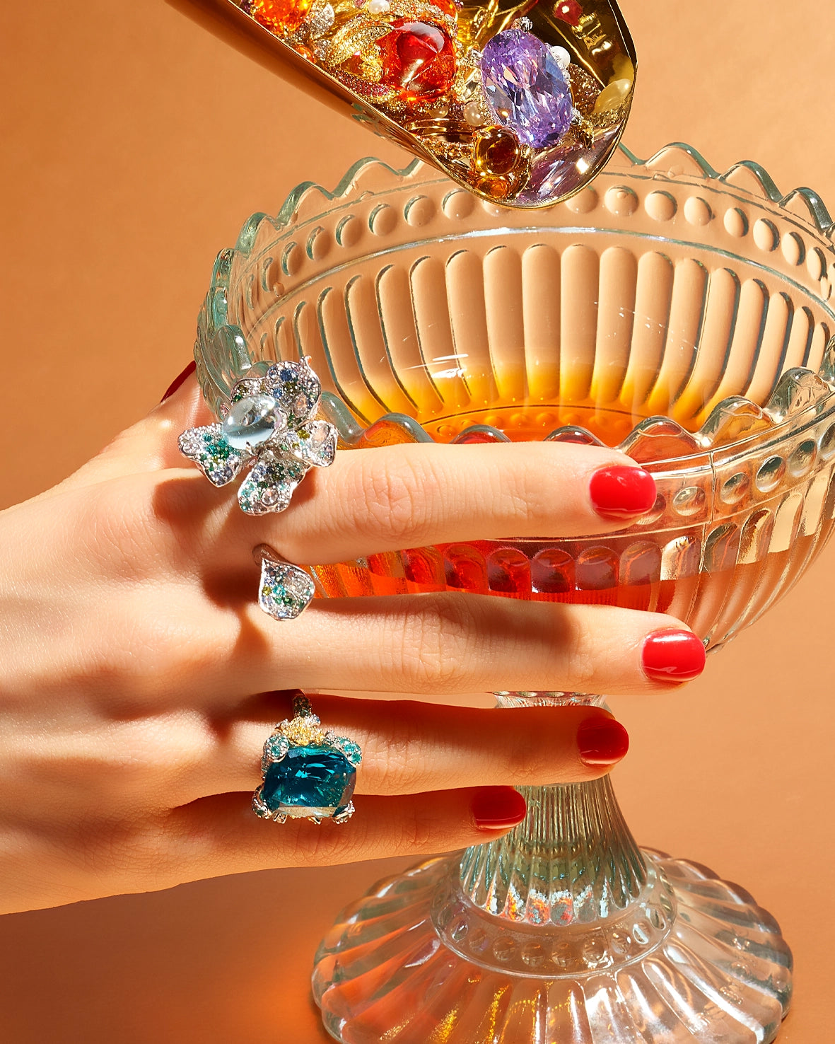 Anabela_Chan_Joaillerie_Collections_Icons_Aqua_Peony_Ring_Ocean_Paraiba_Ring