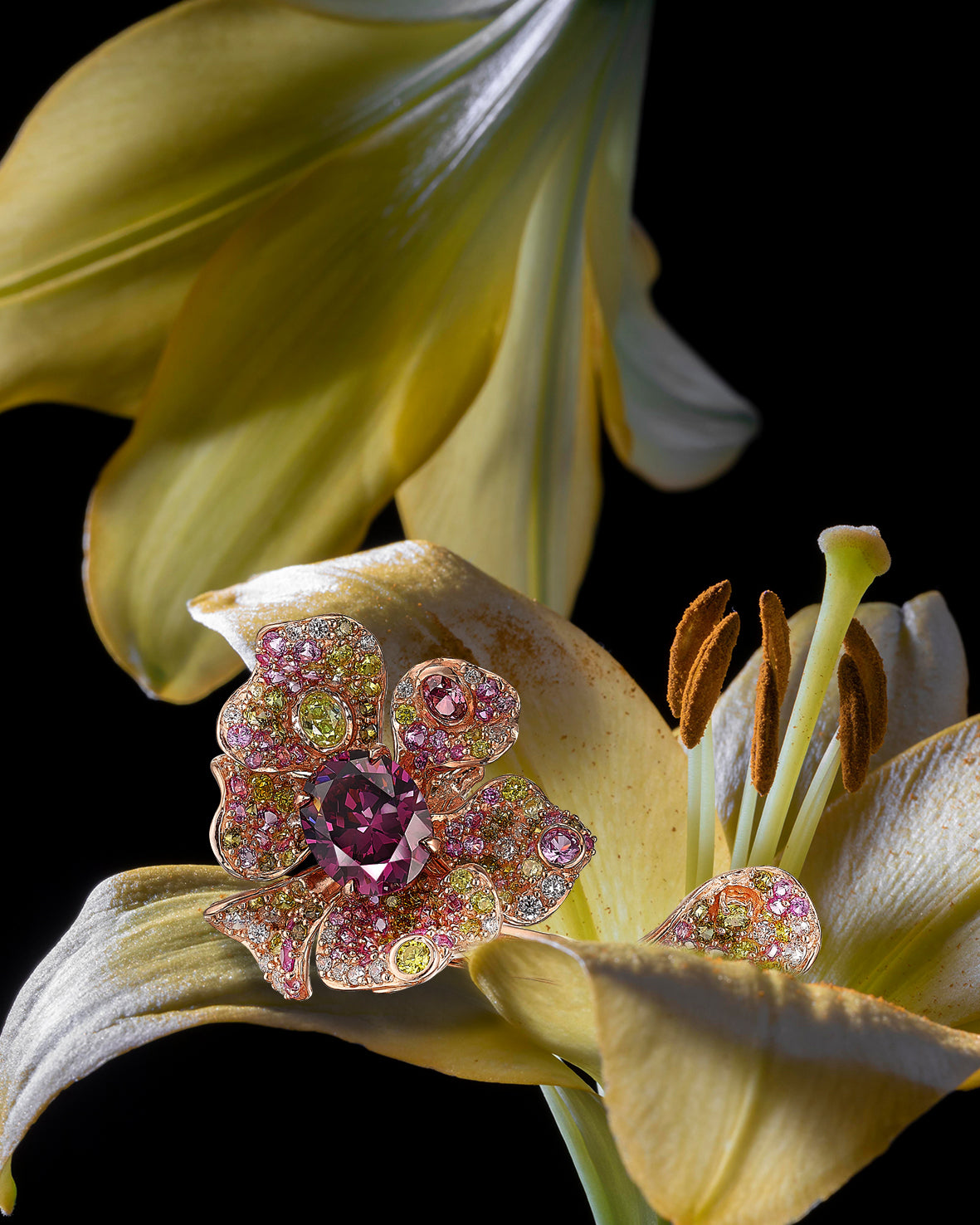 Anabela_Chan_Joaillerie_Collections_Icons_Tourmaline_Peony_Ring