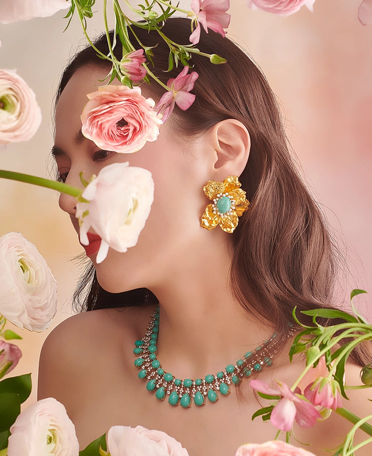 Anabela_Chan_Joaillerie_Diamond_Turquoise_Tutti_Frutti_Necklace_Turquoise_Roi_de_Soleil_Earrings_Floral_Fantasy_Model_Campaign_Image_01_Landing_Page_Slideshow_mobile