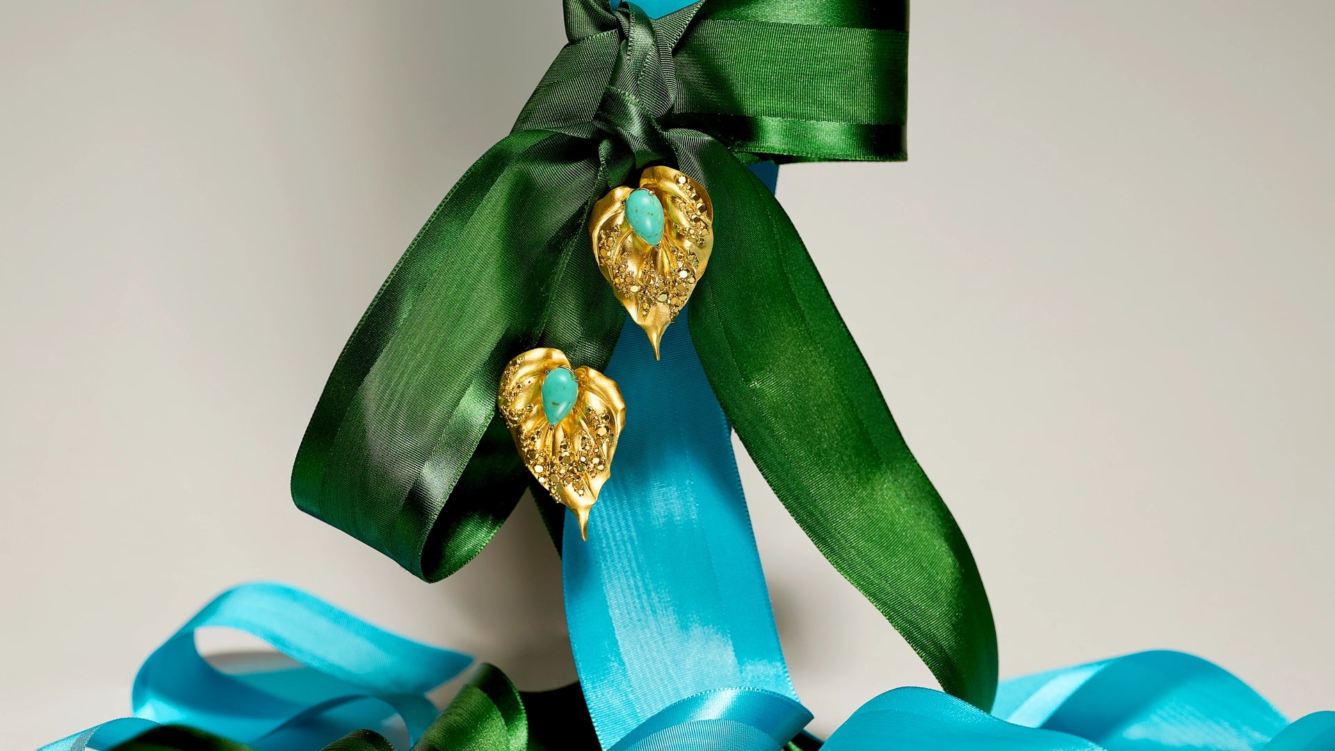 Anabela_Chan_Joaillerie_Doree_Poison_Ivy_Earrings_Valentine_s_Day_desktop