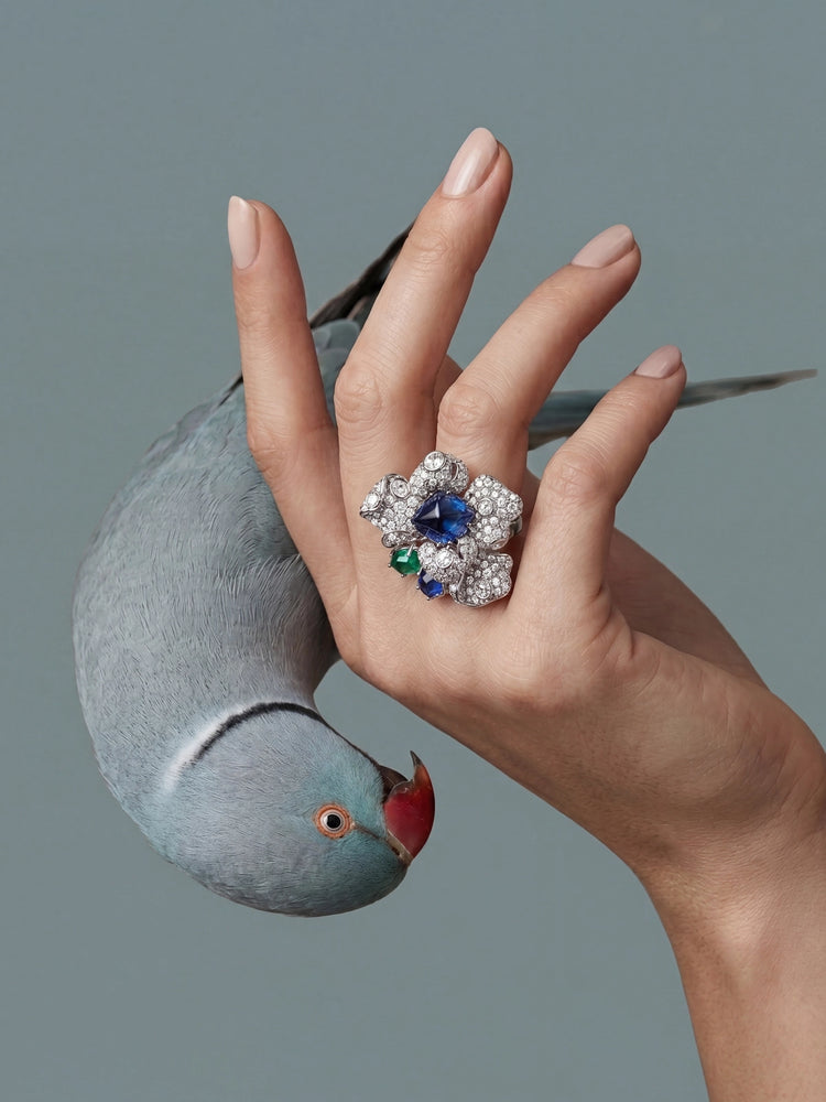 Anabela_Chan_Joaillerie_Fleurs_D_Elixir_Blossom_Sapphire_Ring_Landing_Page_Slideshow_Mobile