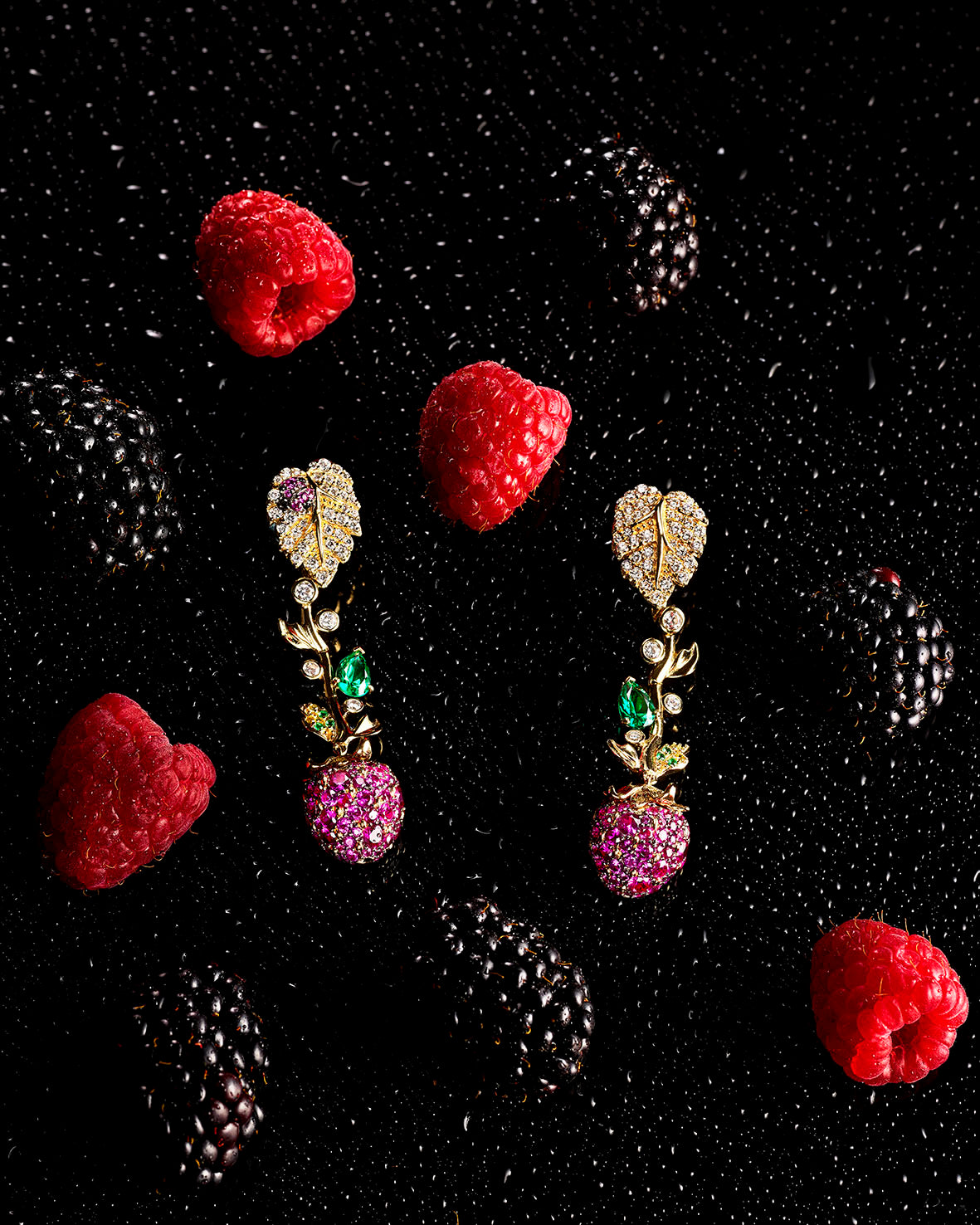 Anabela Chan Joaillerie_Forbidden Fruit_Strawberry Vine Earrings