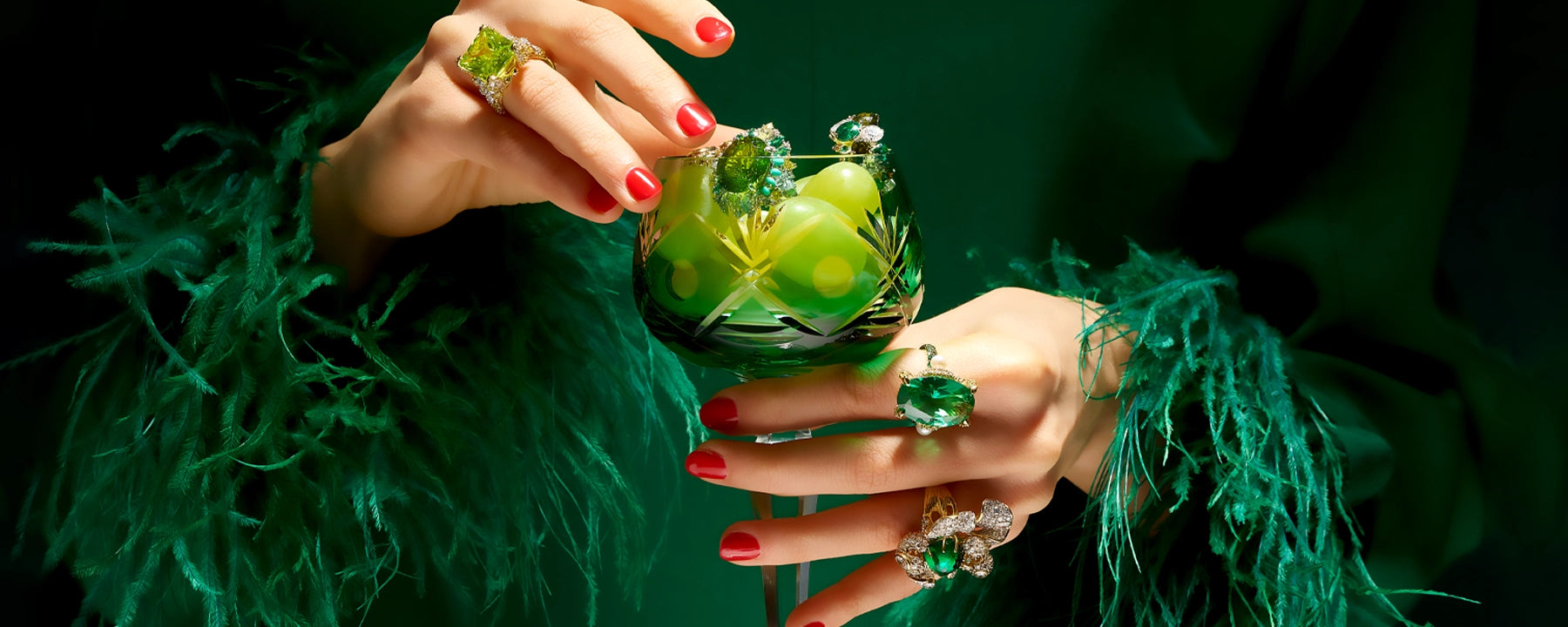 Anabela_Chan_Joaillerie_Holiday_Gift_Guide_Collections_Magical_Icons_desktop