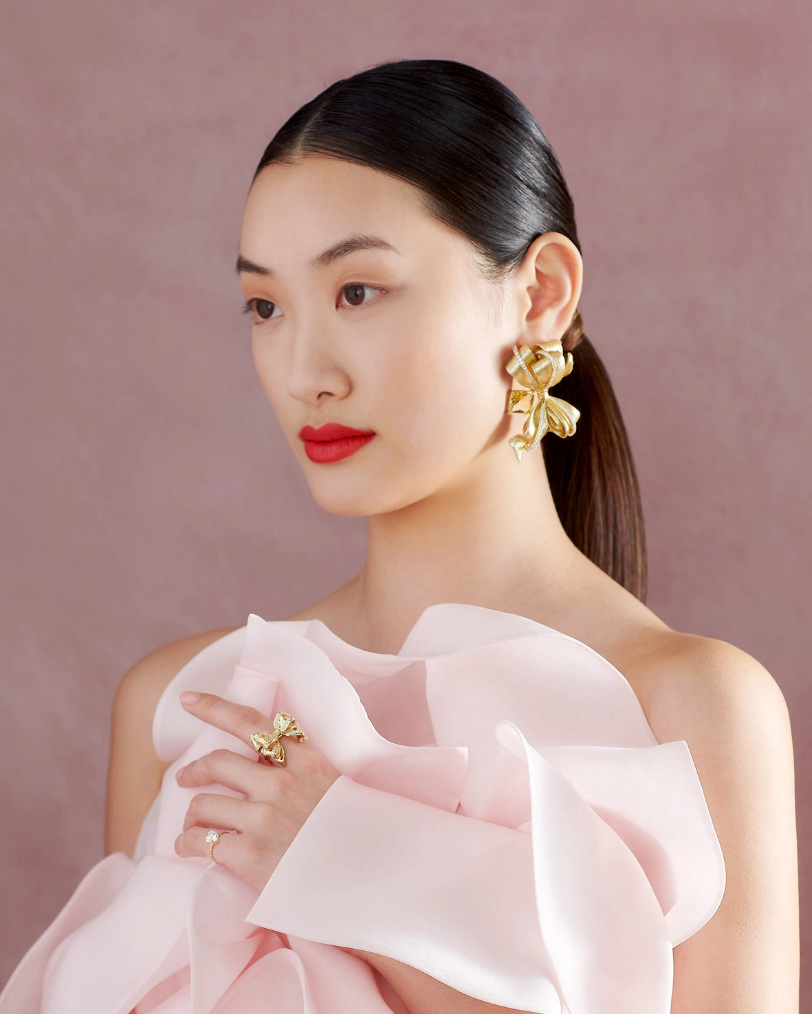 Anabela_Chan_Joaillerie_Our_Collections_Cupid_s_Bow_Champagne_Antoinette_Earrings_Golden_Bow_Mini_Diamond_Heart_Rings