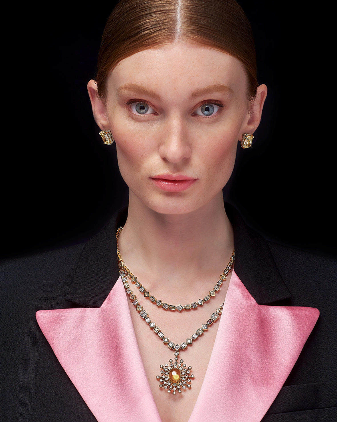 Anabela_Chan_Joaillerie_Our_Collections_Supernova_Canary_Cushion_Wing_Studs