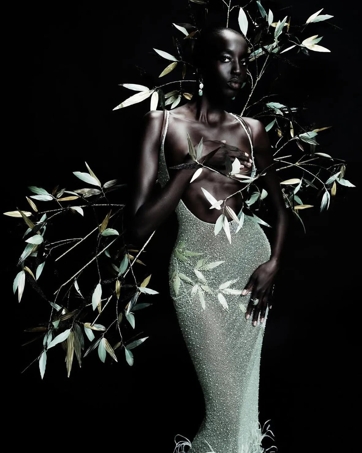 Anabela_Chan_Joaillerie_x_Miss_Sohee_SS2026_Haute_Couture_Mobile_Menu_Look_15_Sapphire_Diamond_Jade_Berry_Earrings