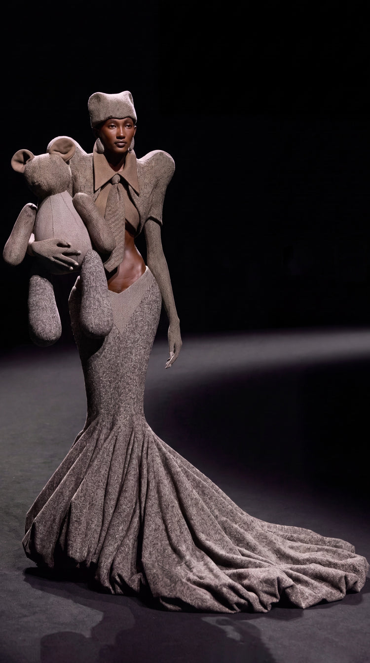 Anabela_Chan_Joaillerue_x_Robert_Wun_Haute_Couture_AW2026_The_Show_Look_8_mobile_web