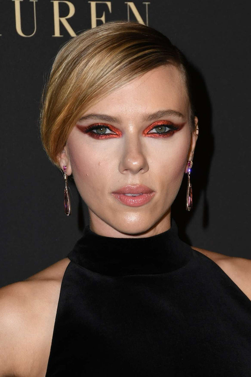 Scarlett Johansson wears the Anabela Chan Joaillerie Tourmaline Shard earrings_ Elle Women in Hollywood_Oct 19_Beverly Hills_stylist Molly Dickson