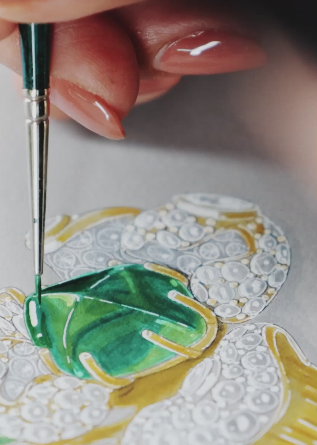 Anabela Chan Joaillerie_Art of Creation Videos_Emerald Blossom Ring_mobile