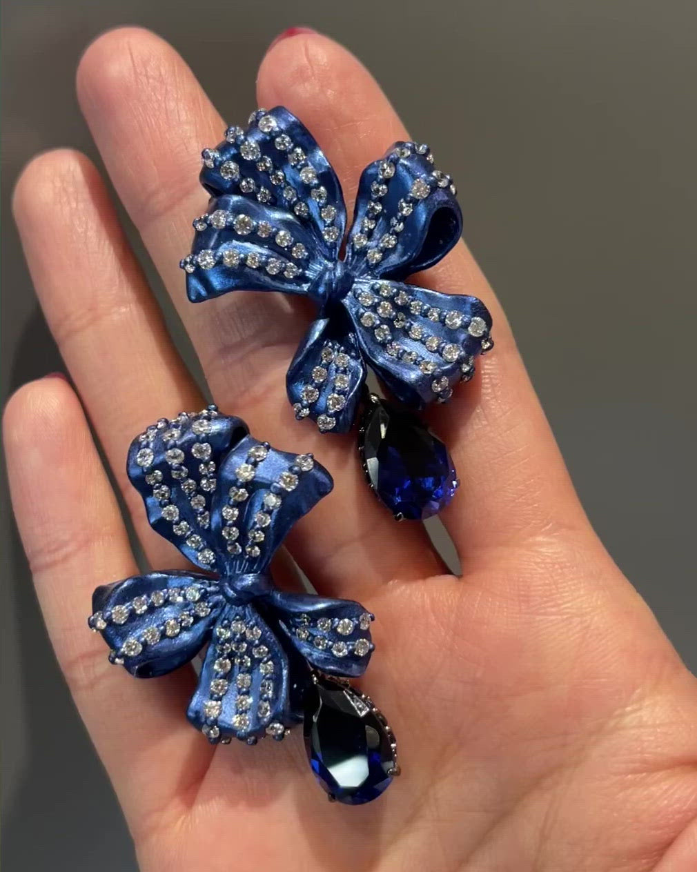 Midi Sapphire Gingham Bow Earrings