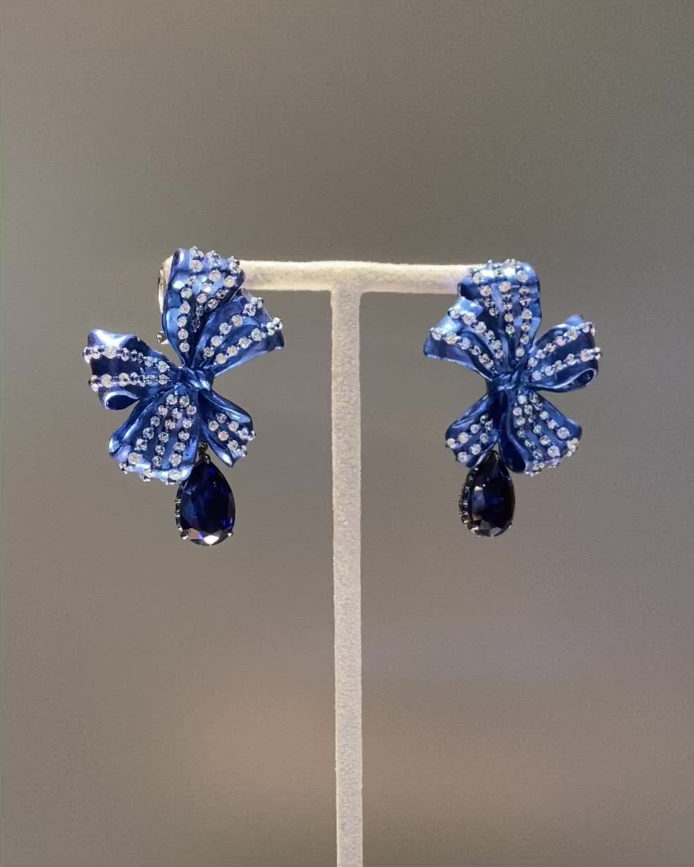 Midi Sapphire Gingham Bow Earrings