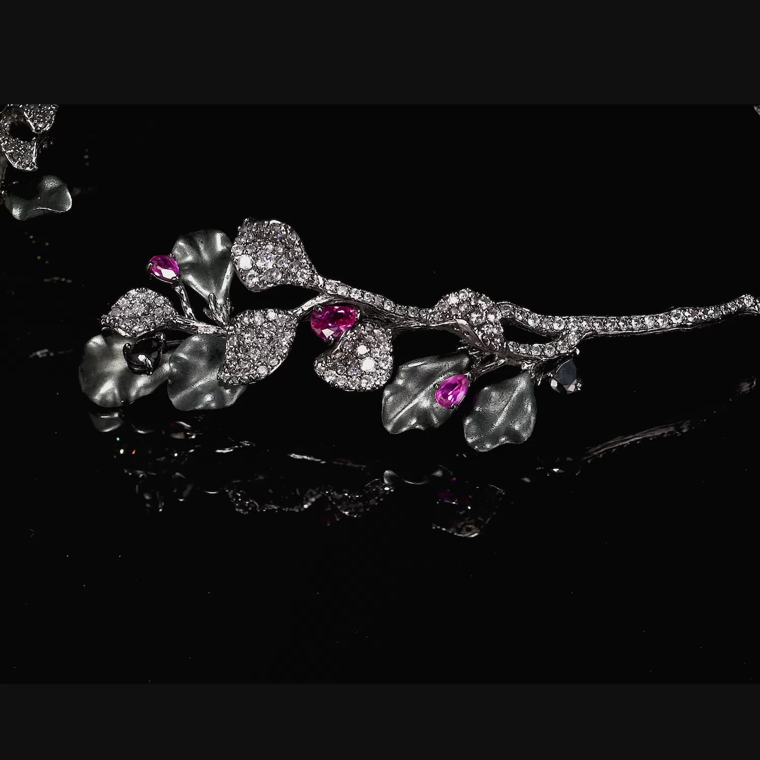 Black Diamond Fuchsia Thea Collar