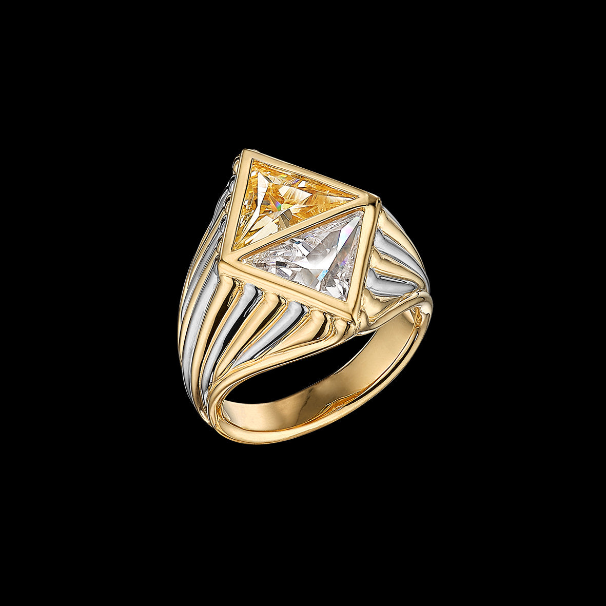 Anabela Chan Joaillerie Canary Diamond Signet Ring side view