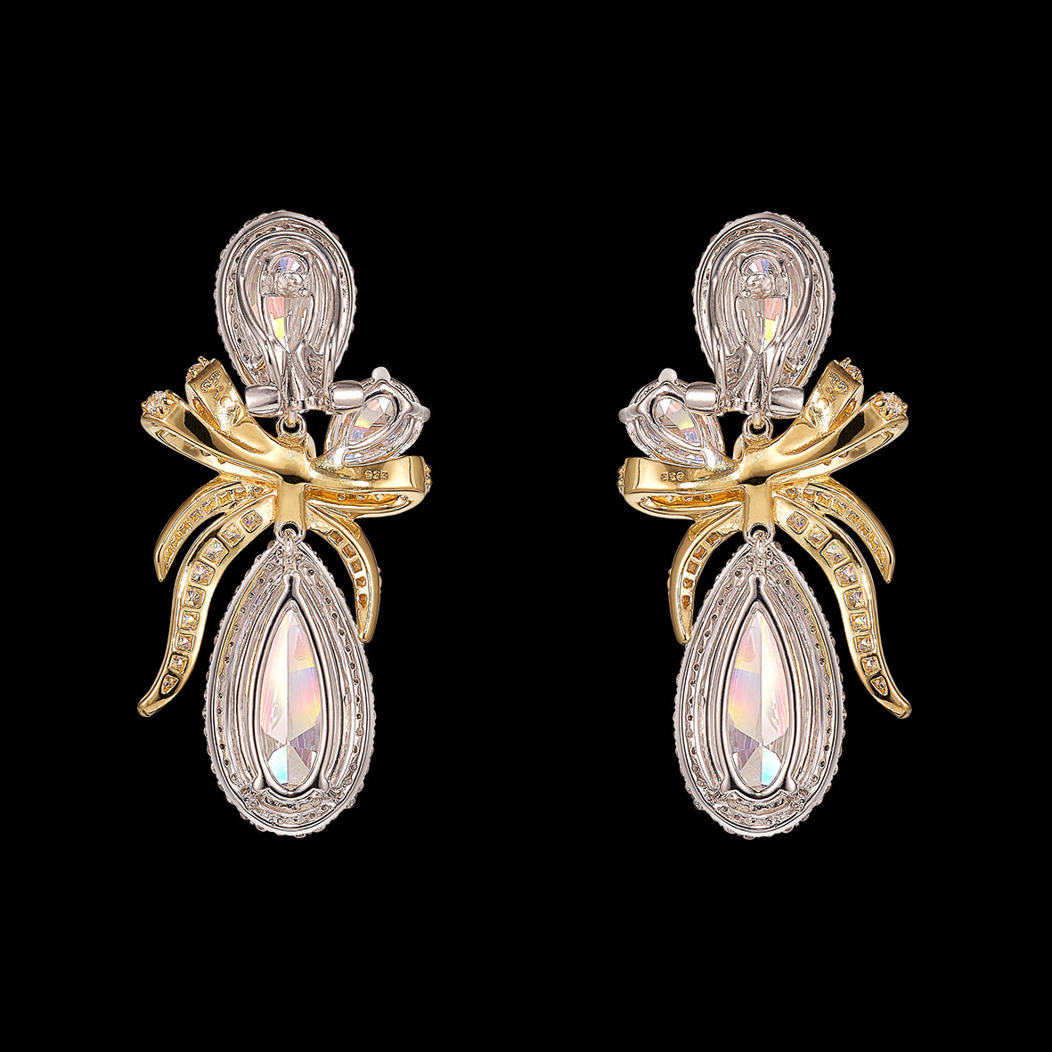 Pear Diamond Cluster Stud Earrings - URBAETIS Fine Jewelry