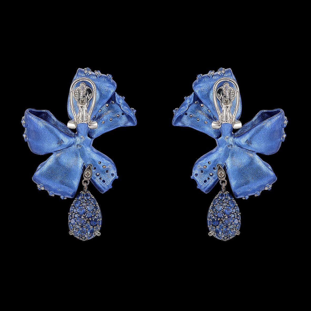 Midi Sapphire Gingham Bow Earrings, Earring, Anabela Chan Joaillerie - Fine jewelry with laboratory grown and created gemstones hand-crafted in the United Kingdom. Anabela Chan Joaillerie is the first fine jewellery brand in the world to champion laboratory-grown and created gemstones with high jewellery design, artisanal craftsmanship and a focus on ethical and sustainable innovations.