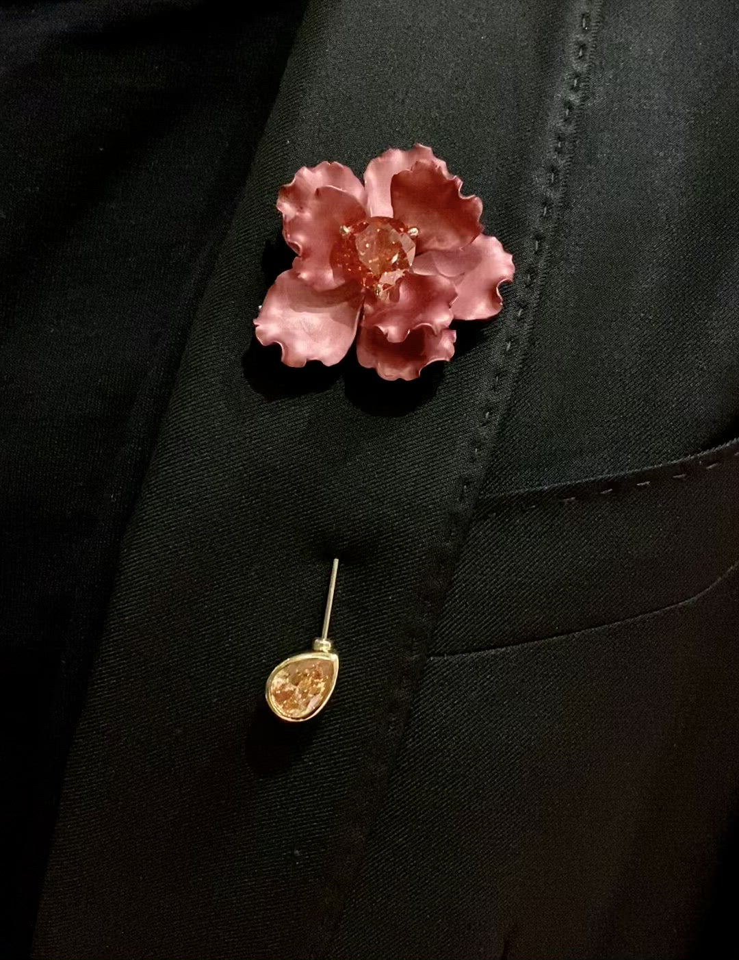 Padparadscha Parrot Bloom Pin